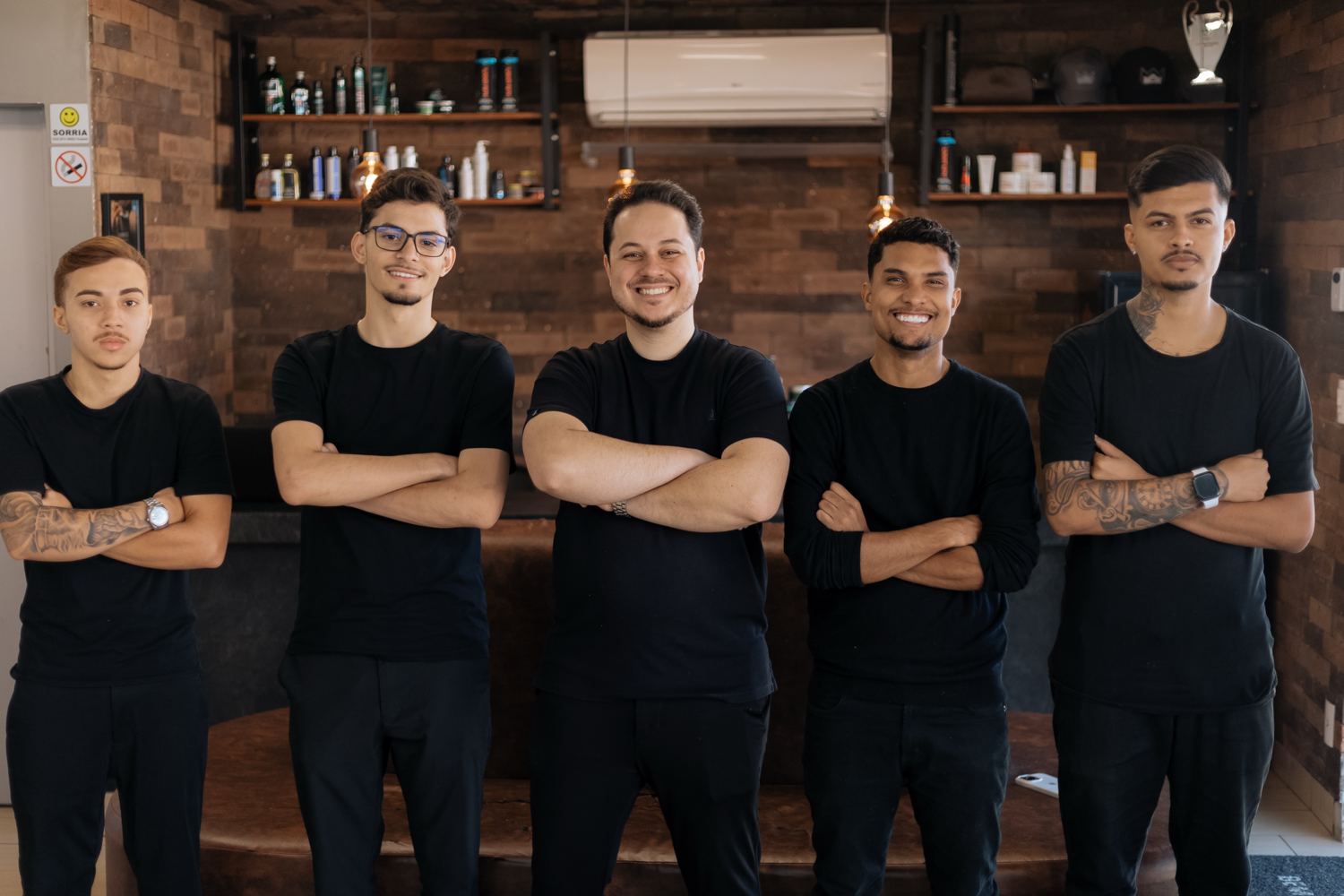 Equipe de barbeiros da unidade Campinas