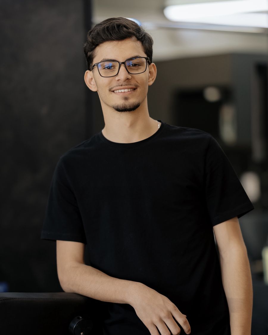 Raul, barbeiro da Os Marcos Barbearia
